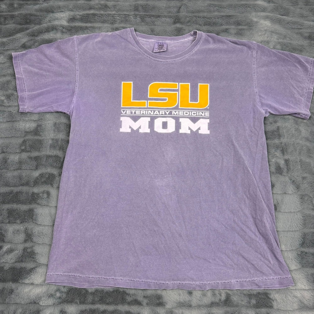 Comfort Colors LSU Veterinary Medicine Mom Purple Graphic T-Shirt Womens Large